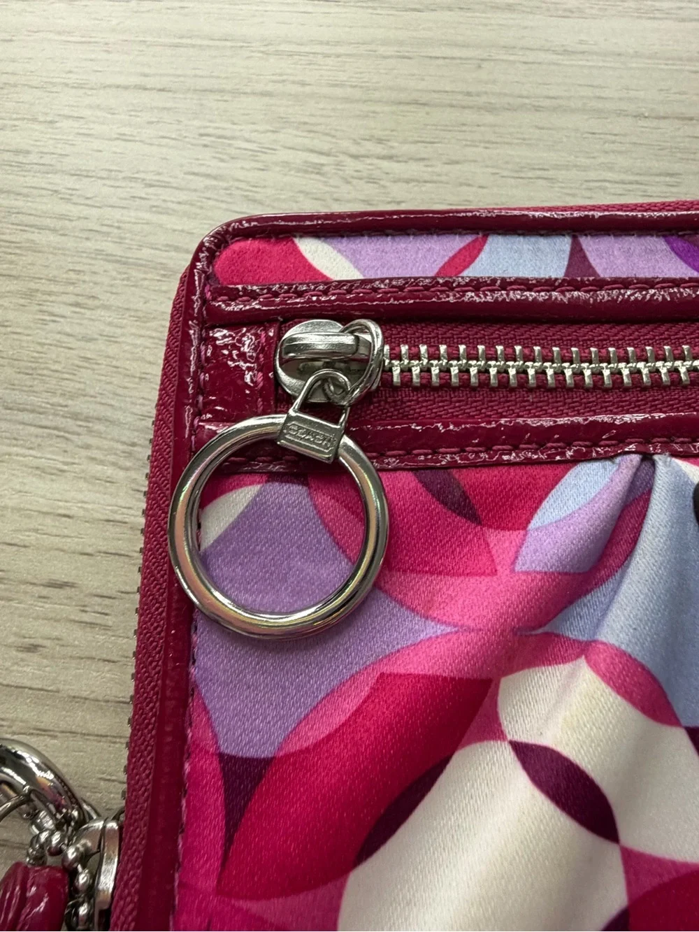 Y2K Coach Poppy kaleidoscope Pink, Purple & White Patterned Zip Wristlet Wallet
